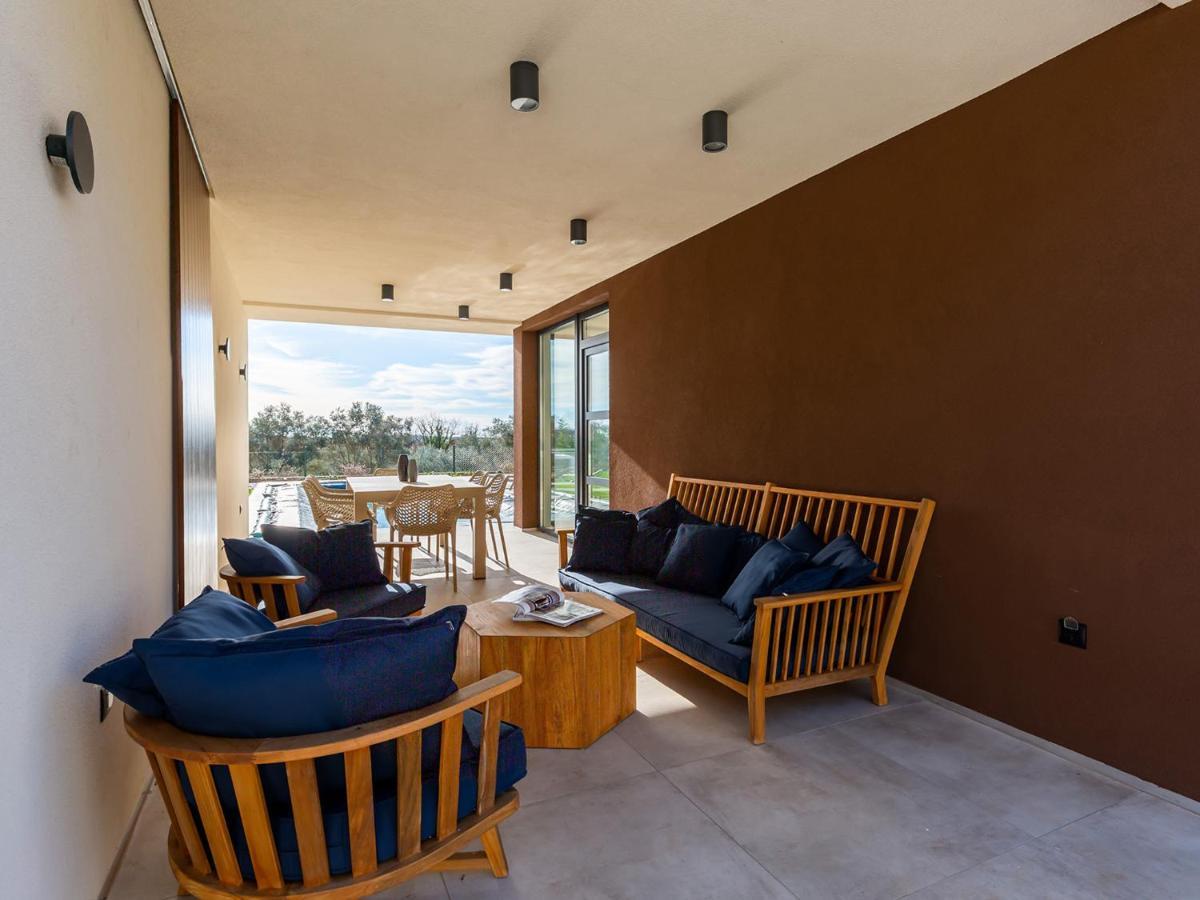 Villa Moderna San Lorenzo Orbanici Екстер'єр фото